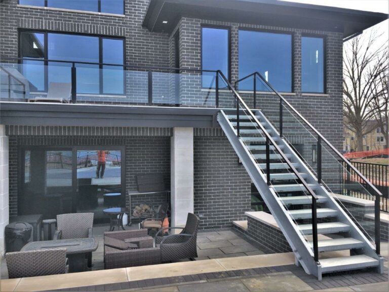 Tempered Glass Railing System, Straight Stair Great Lakes Metal