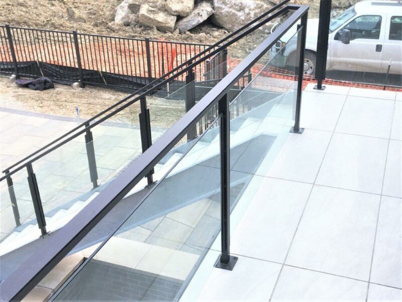 Temepred Glass Deck Railing Systems for Straight Stairs