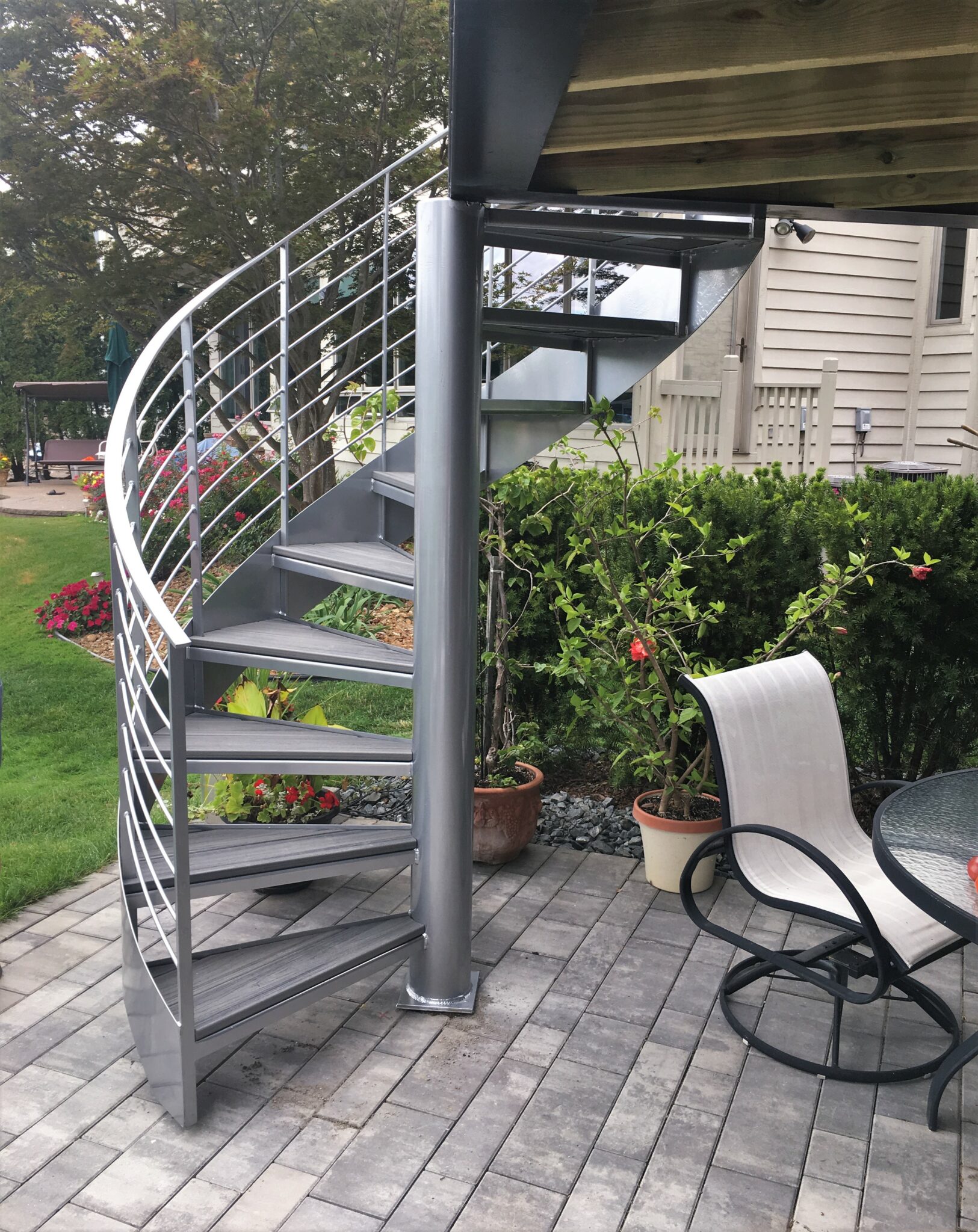 Outdoor Metal Spiral Staircase with Horizontal Railing Great Lakes